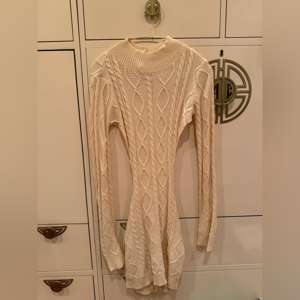 CUT OUT CABLE NET MINI DRESS